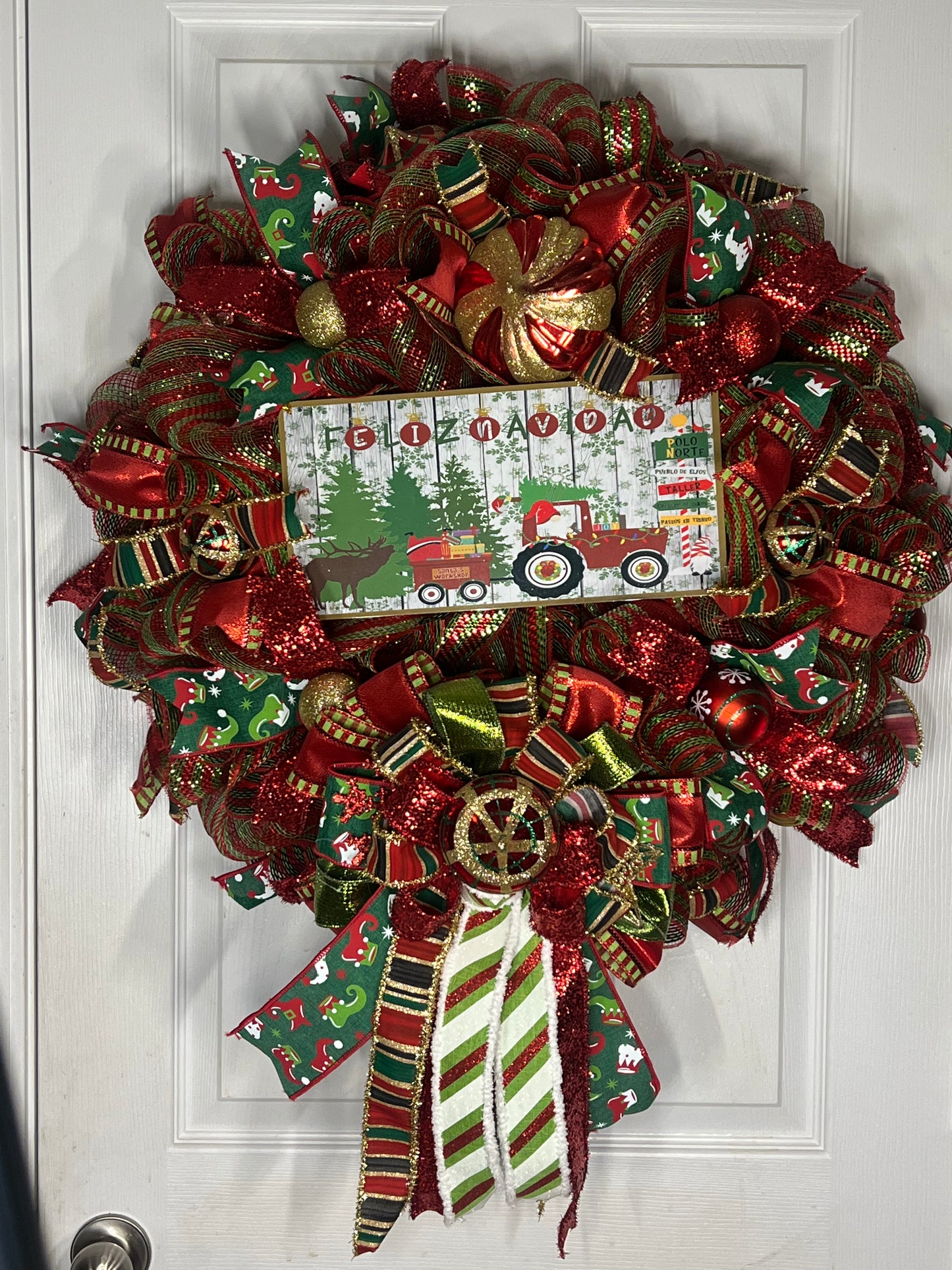 Feliz Navidad wreath