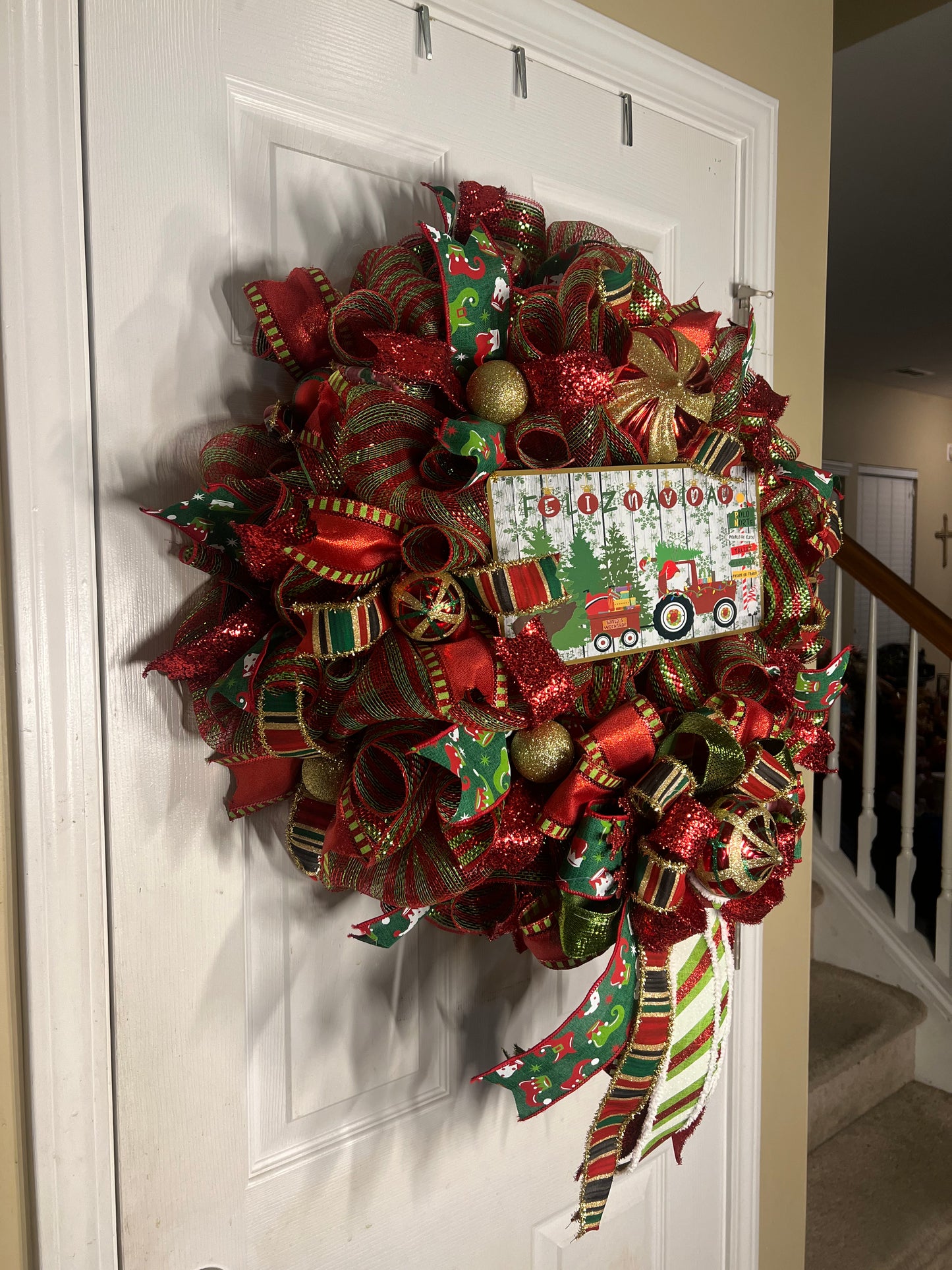 Feliz Navidad wreath